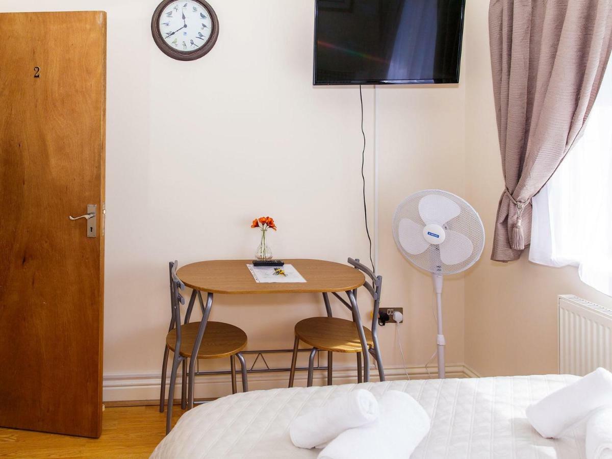 Mandeville Rooms Northolt (Greater London) Exterior photo