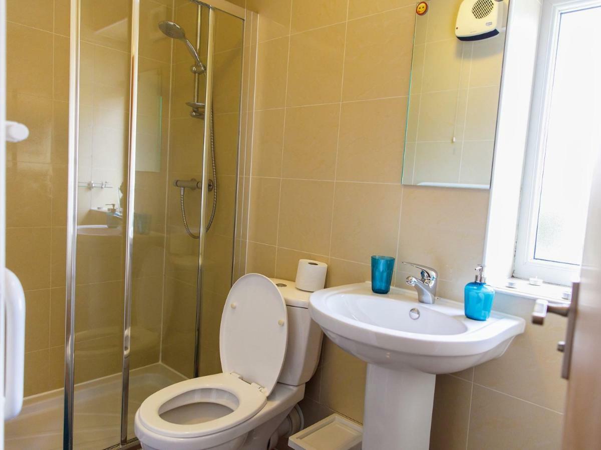 Mandeville Rooms Northolt (Greater London) Room photo
